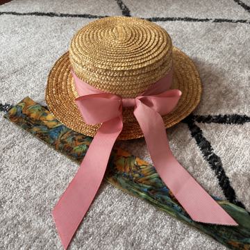 Ročno izdelan ženski slamnik