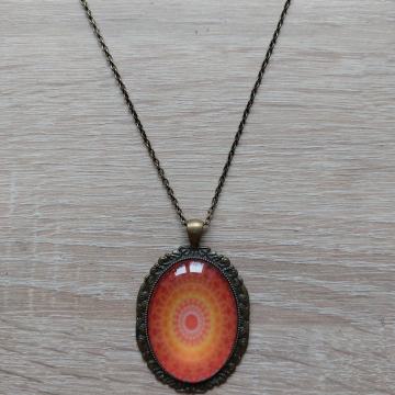 Verižica oranžni medaljon