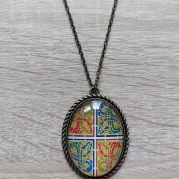 Verižica pisan medaljon