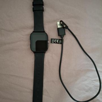 Pametna ura Forever, črna