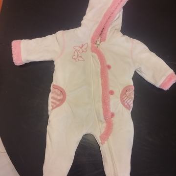 Belo-roza zimski pajac Dirkje, št. 62 / 3 meseci