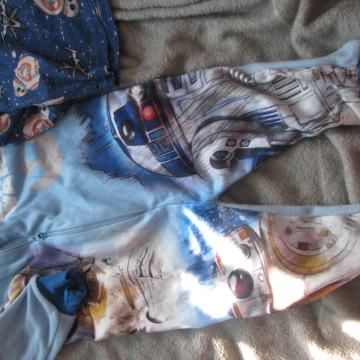 Fantovska pižamica-pajacek STAR WARS, VEL 86-92, majcko podarim