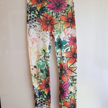 NOVE CVETLIČNE PAJKICE S/M