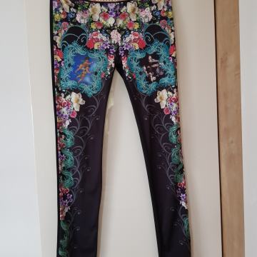 ELIZABERTA FRANCHI ČRNO PISANE HLAČE M