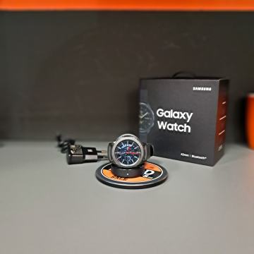 Pametna ura Samsung Galaxy Watch 42mm Pametna ura Samsung Galaxy Watc