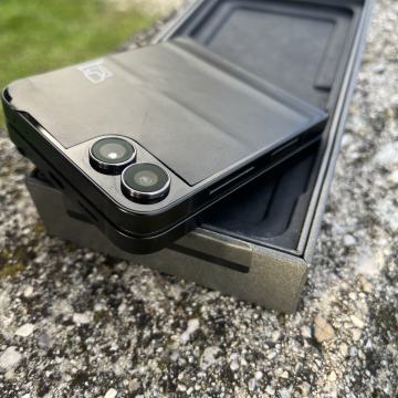 Samsung Galaxy Z Flip7 FE