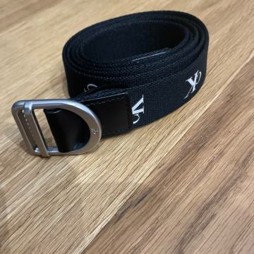 Calvin Klein pas črn