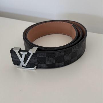 Louis Vuitton pas