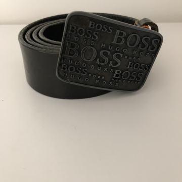 Usnjen pas Hugo Boss