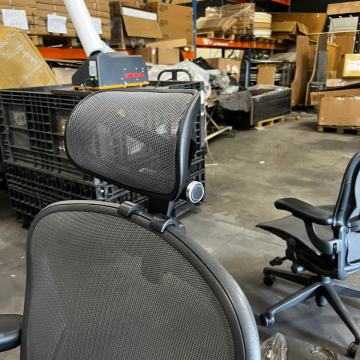Naslon za glavo Herman Miller Aeron Remastered - Pisarniški stol