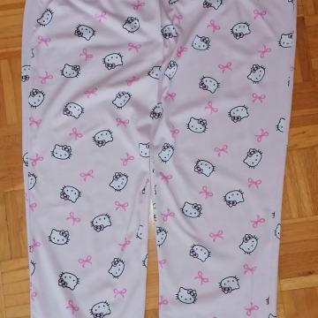 pižama Hello Kitty, št. 40,NOVA