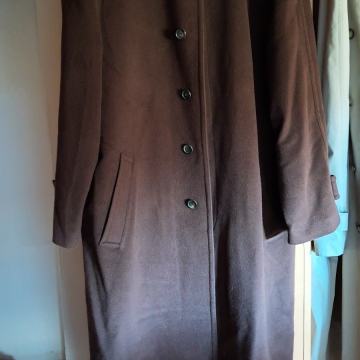 Moški plašč MURA iz kasmirja