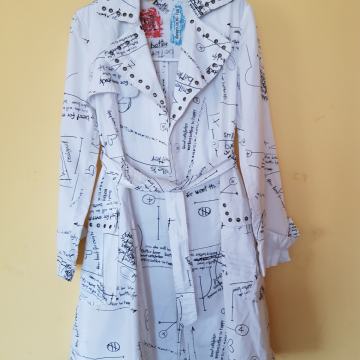 DESIGUAL PREHODNI BEL  PLAŠČ 38/40