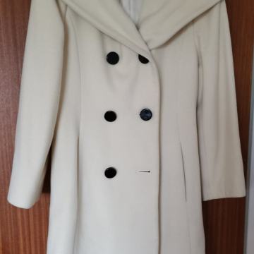 ZELO UGODNO! Prelep plašč Anna Maria by Marbler