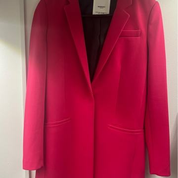 Mango plašč-NOV nenošen