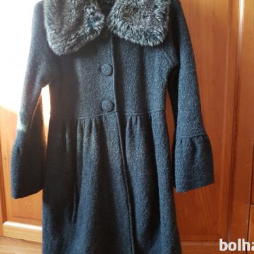 Plašč z umetnim krznom