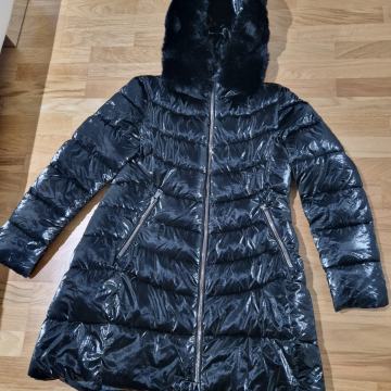 Prodam žensko bundo novo ,100% polester,100%pravo krzno,velikosti xl