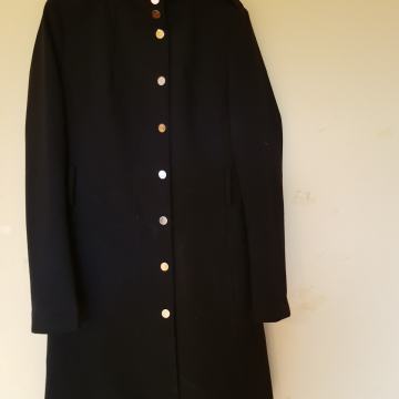 ZARA NOV ČRN PREHODNI PLAŠČ M/L