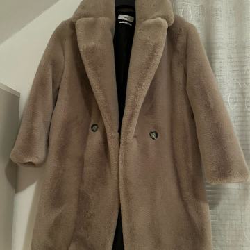 Ženski modni plašč