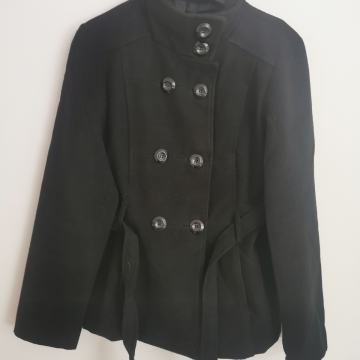 Ženski plašč, črne barve, št. M