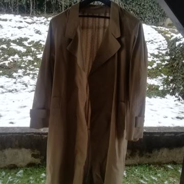 ŽENSKI PLAŠČ CENA 32 EUR TEL  070 604 547