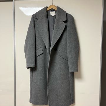 Ženski sivi zimski plašč