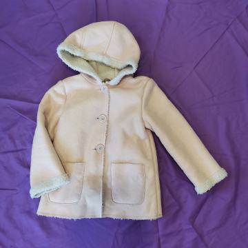 Dekliški plašč, vel. 110