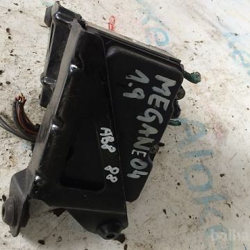 REANULT MEGANE 1.9 2004 ABS ČRPALKA