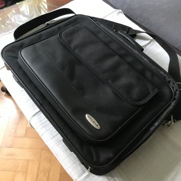 Belkin torba za računalnik