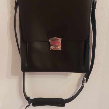 MOŠKA USNJENA TORBA - NOVA