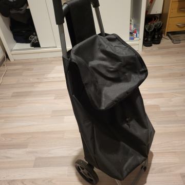 Nakupovalna torba na kolesih