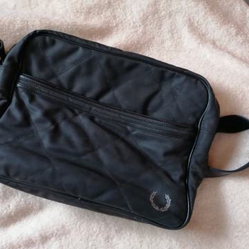Originalna Fred Perry usnjena torba