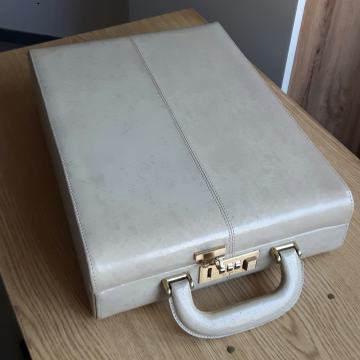 Poslovni kovček Toko beige barve/ usnjen