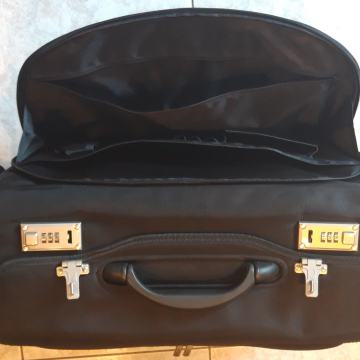 Potovalna torba kovček na kolesih znamke MARKSMAN tudi za prenosnik