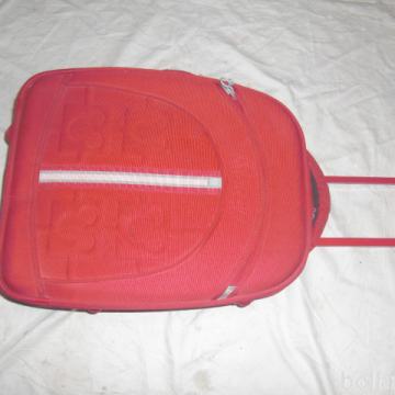 POTOVALNI KOVČEK MICKEY MAUSE NA KOLEŠČKIH