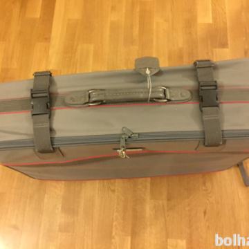 Prodam Valentino by Courier potovalni kovček s koleščki in ključavnico