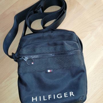 Torba čez ramo HILFIGER