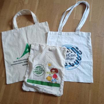 Tri bombažne vrečke za nakupovanje v kompletu za samo 1 evro