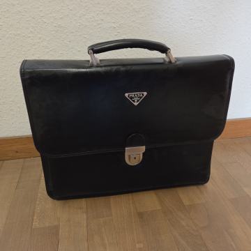 USNJENA TORBA PRADA ELEGANTNA POSLOVNA TORBICA