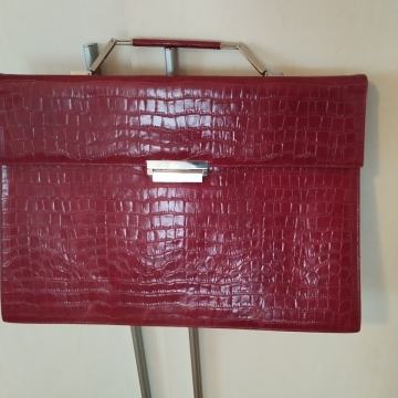 Žensk poslovna torba