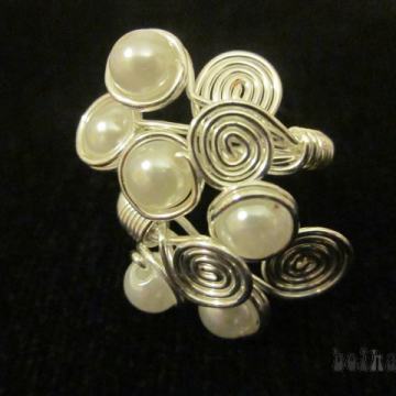 prstan iz žice in perlic