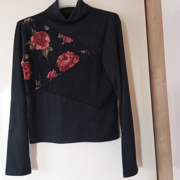 Črno cvetlični čipkast puli 38/40