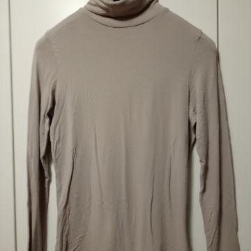 Brezhiben tanek bombažni puli velikost 38/40 prodam