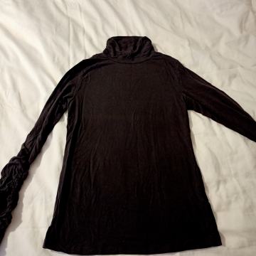 Temno rjava brezhibna majica - puli