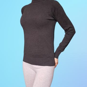 ZARA topel pleten puli piše M, ustreza manjši velikosti XS-S