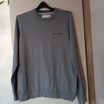 CALVIN  KLEIN  SIV BOMBAŽNI TANJŠI PULOVER L
