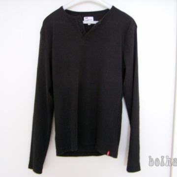 Pulover LEVIS velikosti L