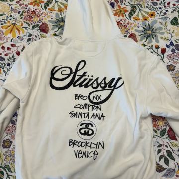 Pulover Stussy