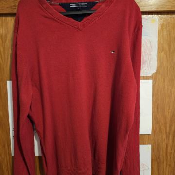 Puloverja Hugo Boss in Tommy Hilfiger