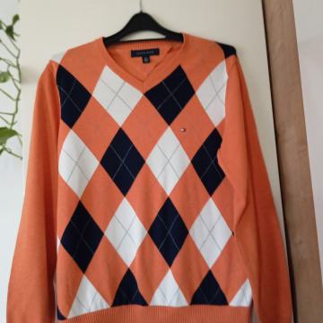 TOMMY HILFIGER ORIGINAL ORANŽNO PISAN PULOVER S